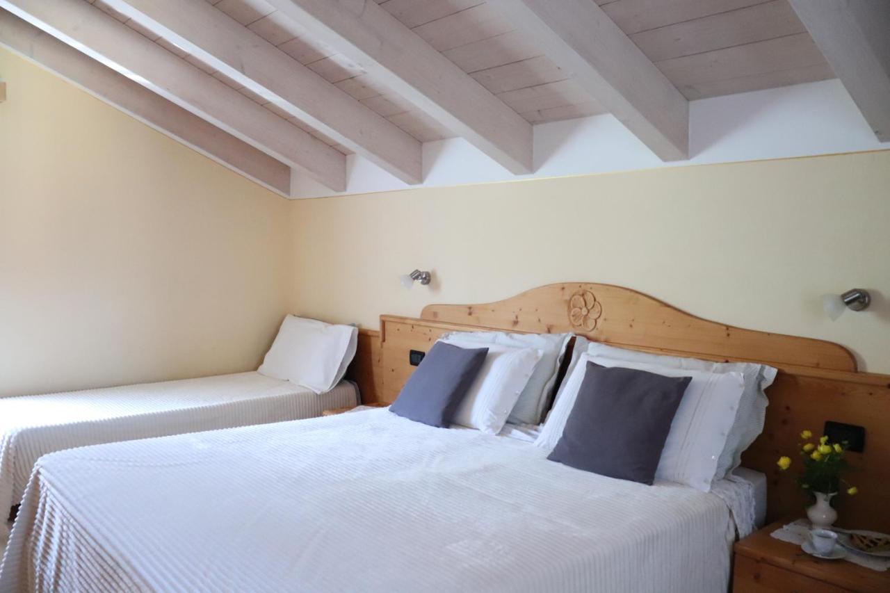 Agriturismo La Canonica Brez المظهر الخارجي الصورة