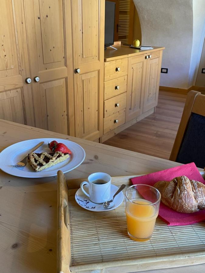 Agriturismo La Canonica Brez المظهر الخارجي الصورة