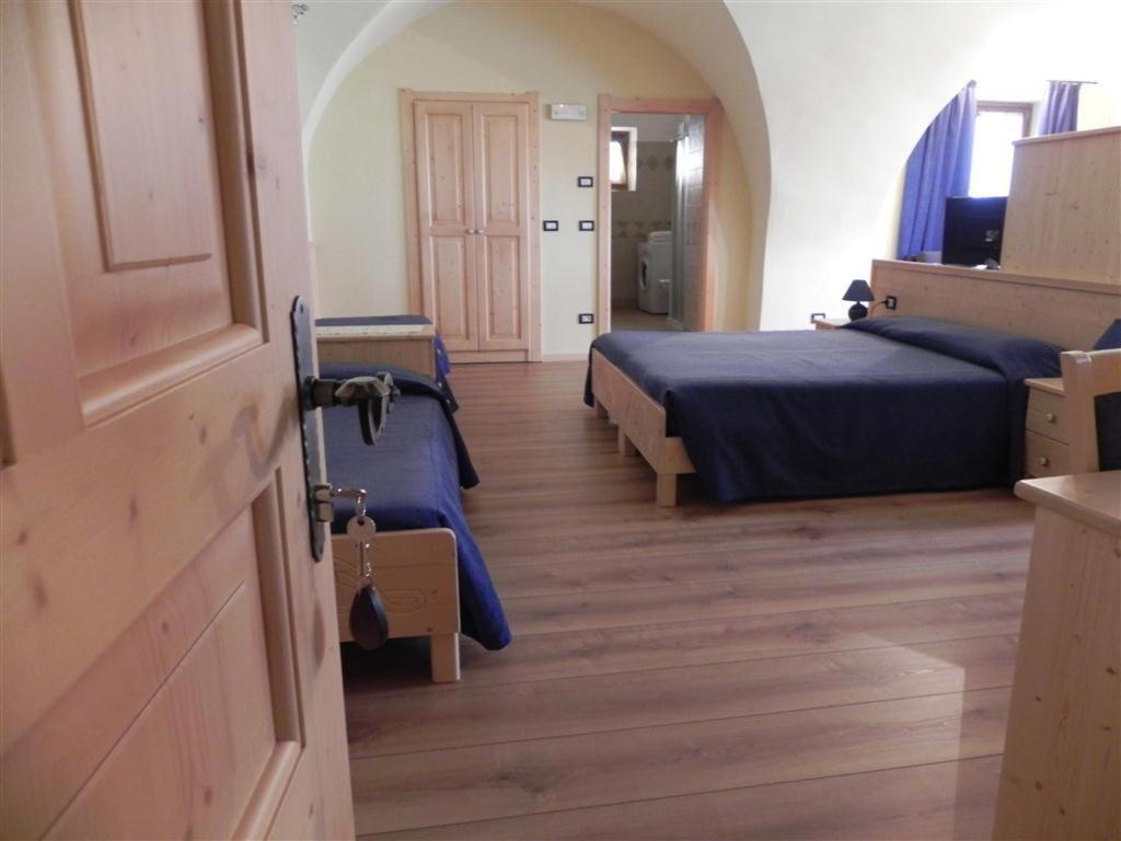 Agriturismo La Canonica Brez المظهر الخارجي الصورة